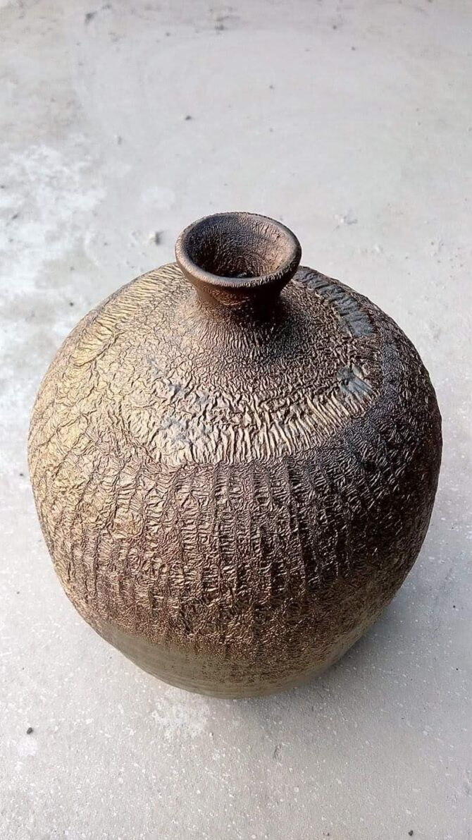 Gold Rust Pot